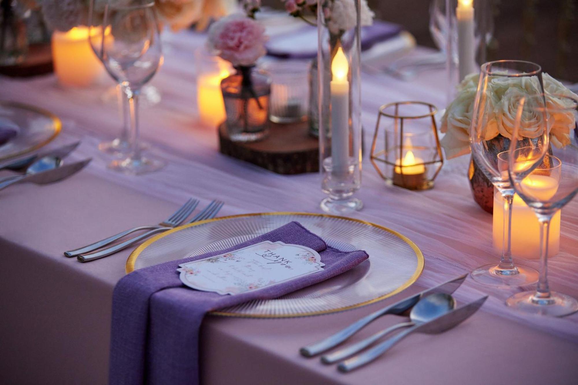 Sheraton Bali Kuta Resort Екстер'єр фото A place setting at a wedding
